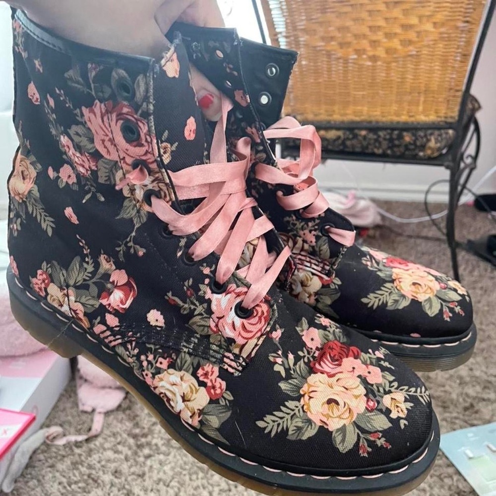 Dr Martens Docs Canvas Victorian Floral Boots US 11 L